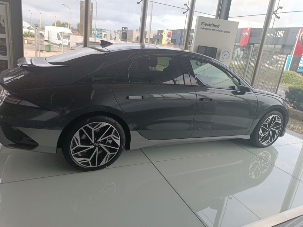 Hyundai Ioniq 5 nuova a Latina (5)