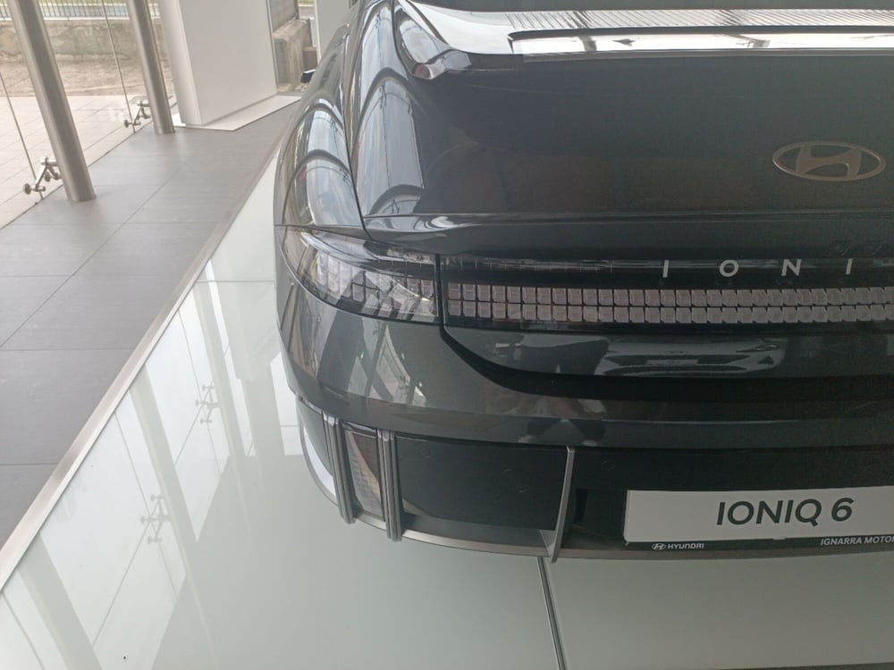 Hyundai Ioniq 5 nuova a Latina (8)
