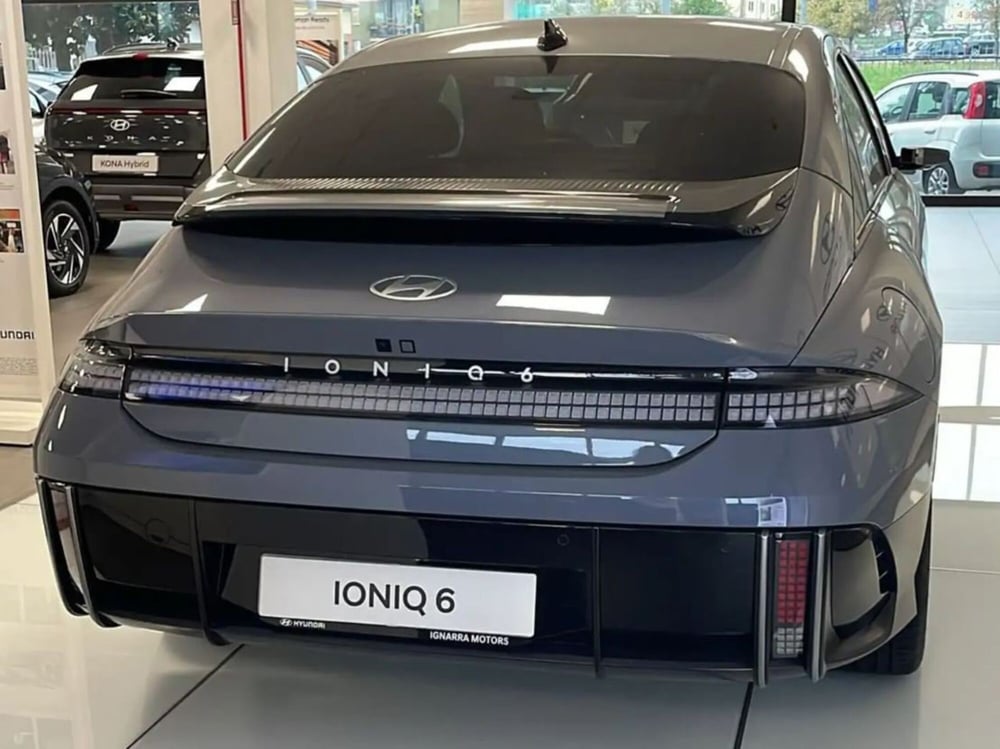 Hyundai Ioniq 5 nuova a Latina (3)