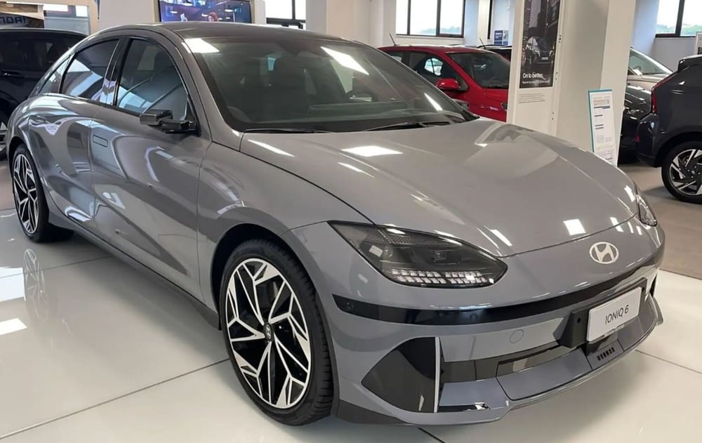 Hyundai Ioniq 5 nuova a Latina (5)
