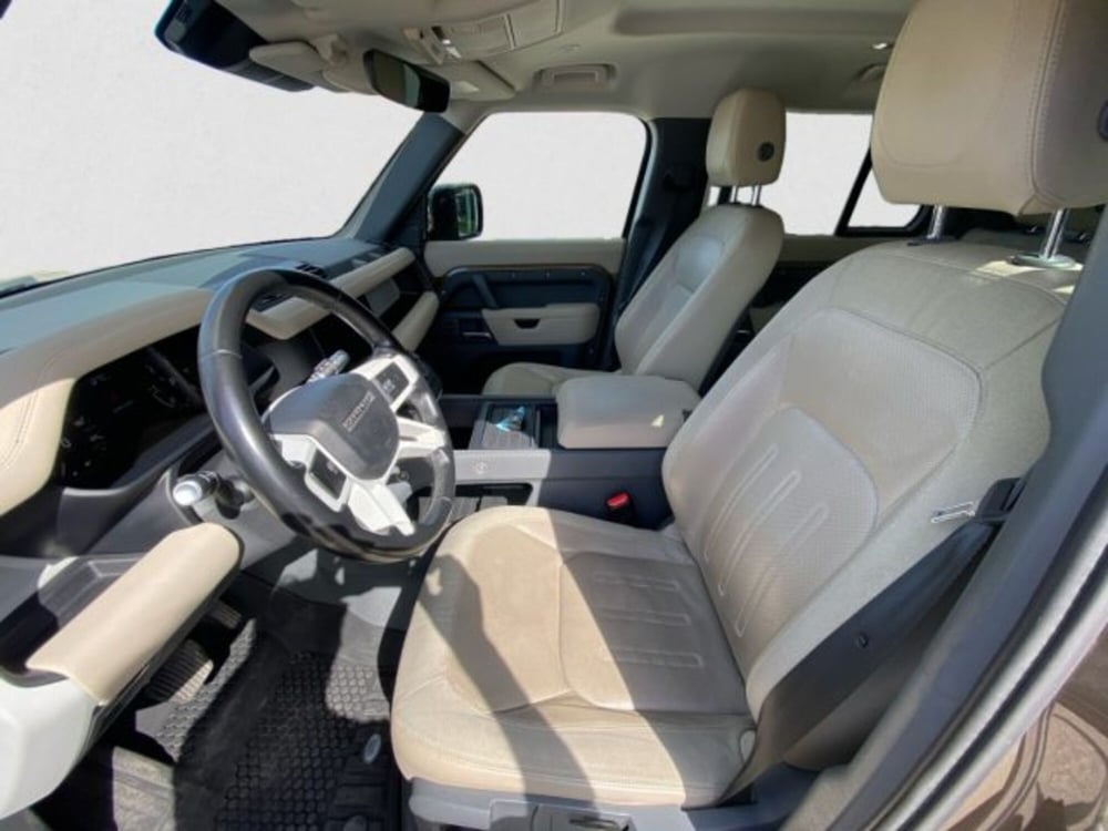 Land Rover Defender usata a Livorno (13)