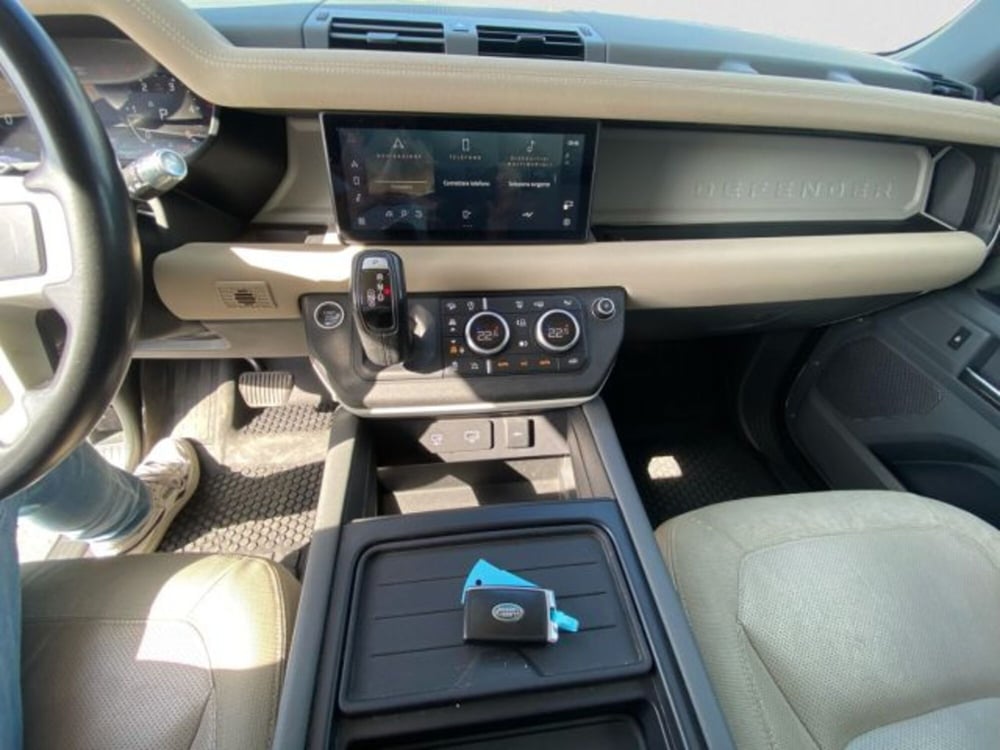 Land Rover Defender usata a Livorno (14)