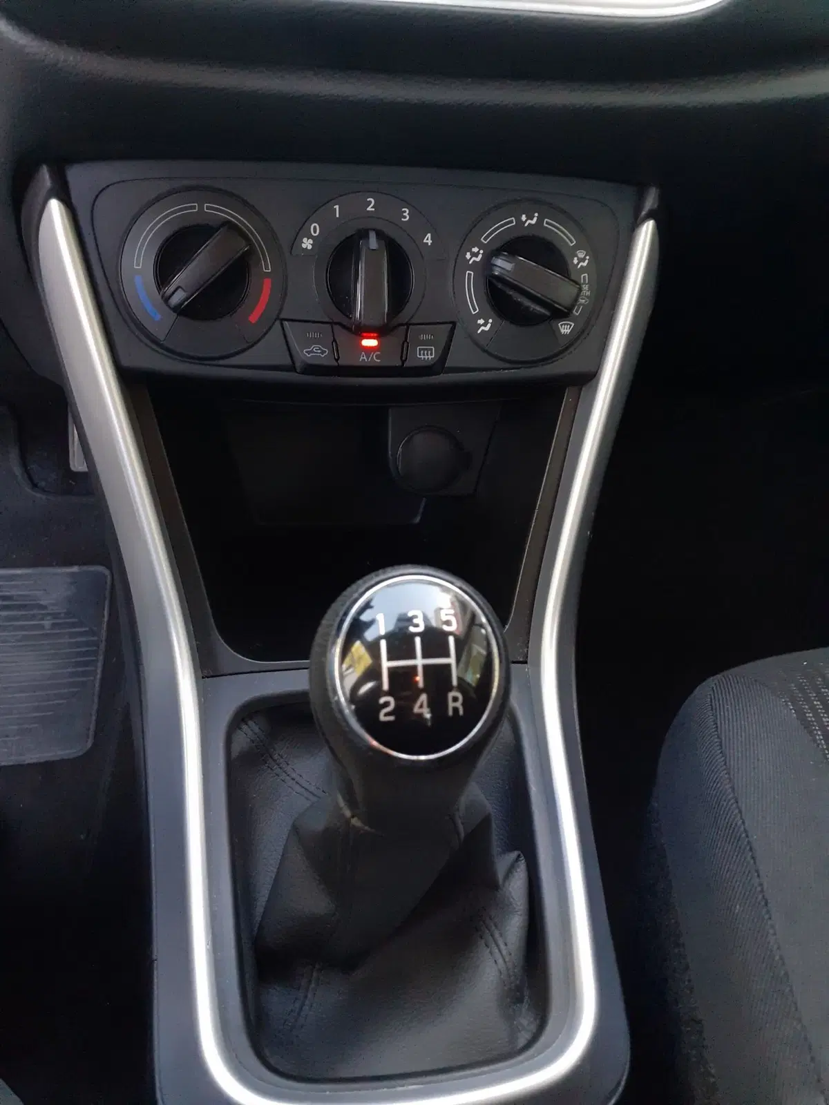 Suzuki S-Cross usata a Modena (15)