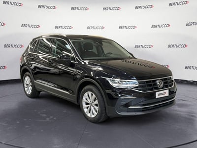 Volkswagen Tiguan 2.0 TDI 150 CV SCR DSG Life del 2022 usata a Verona