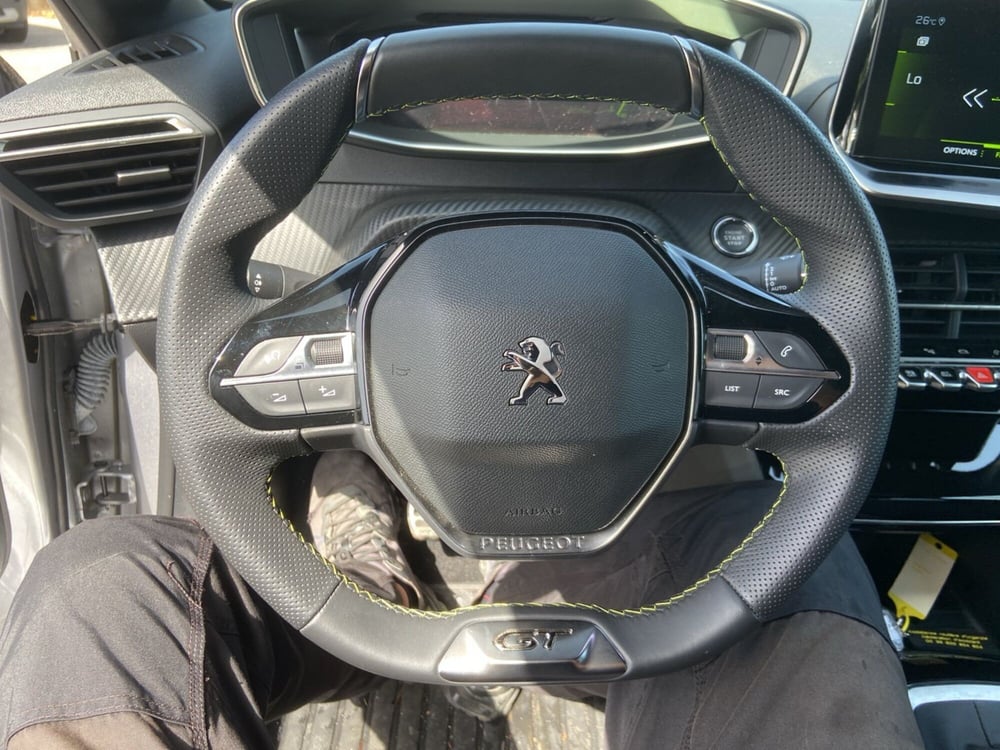 Peugeot 208 usata a Latina (14)