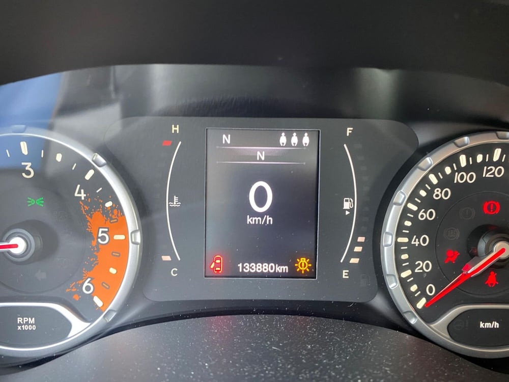 Jeep Renegade usata a Milano (16)