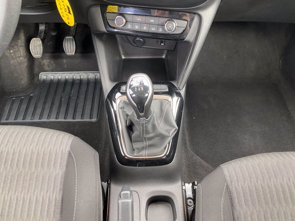 Opel Corsa usata a Milano (15)