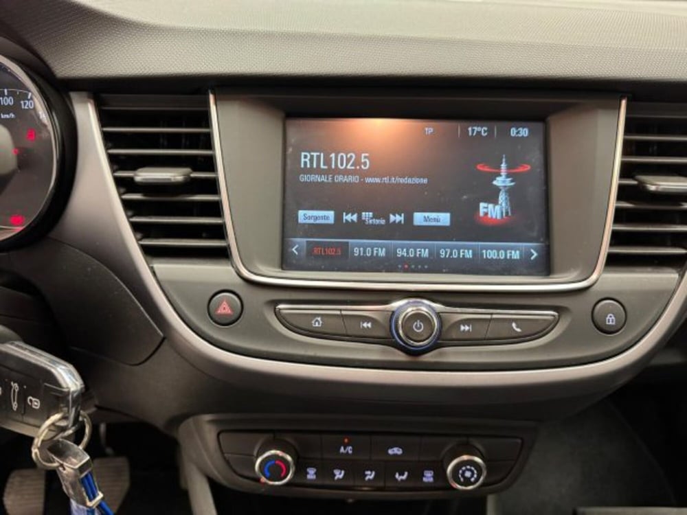 Opel Crossland X usata a Biella (12)