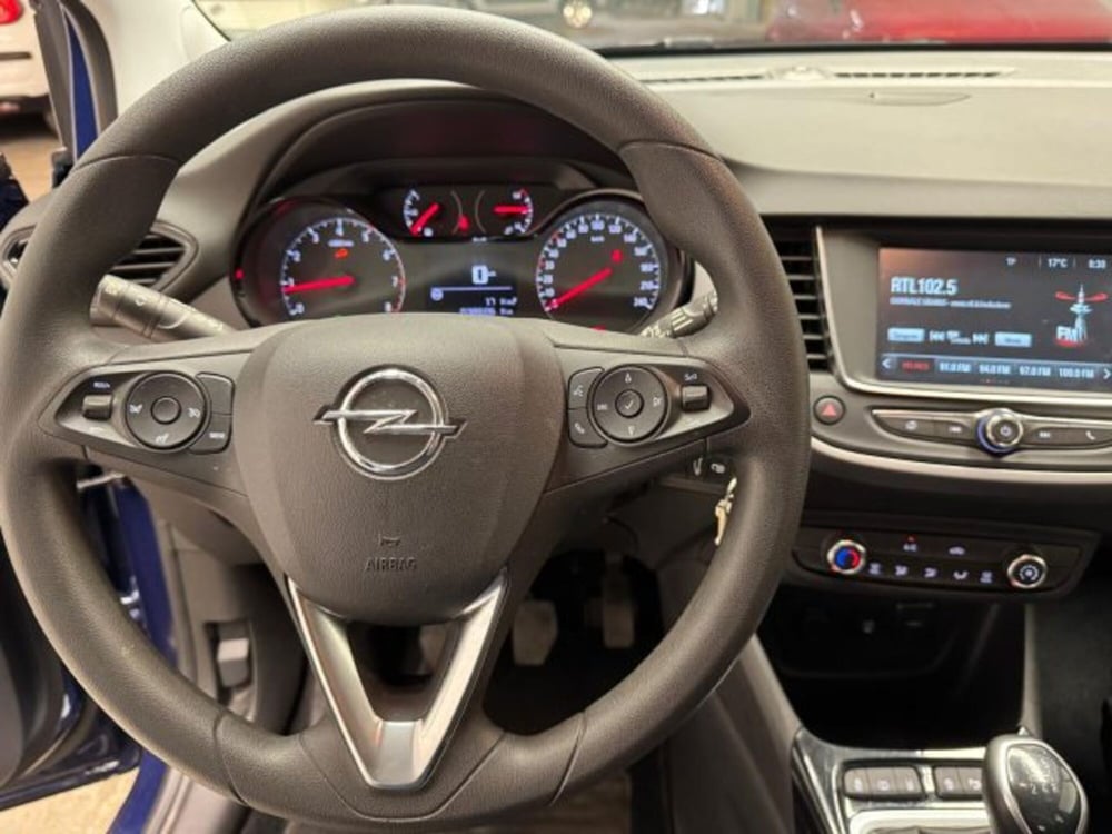 Opel Crossland X usata a Biella (18)
