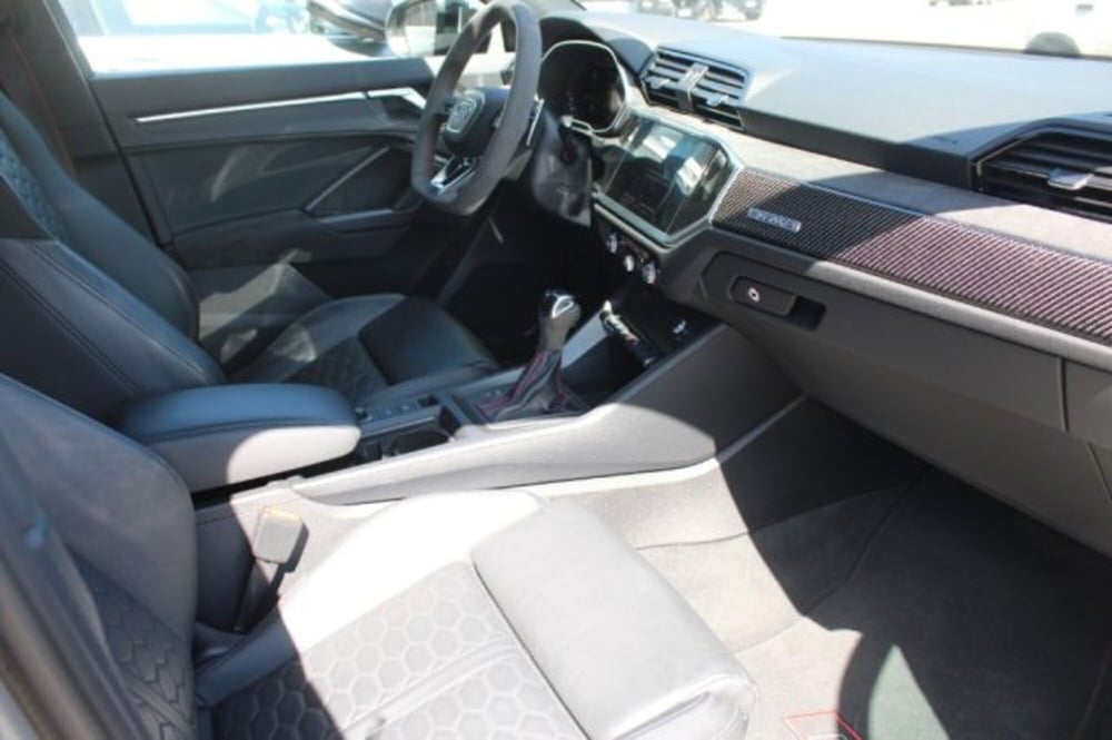 Audi RS Q3 Sportback usata a Lecce (14)