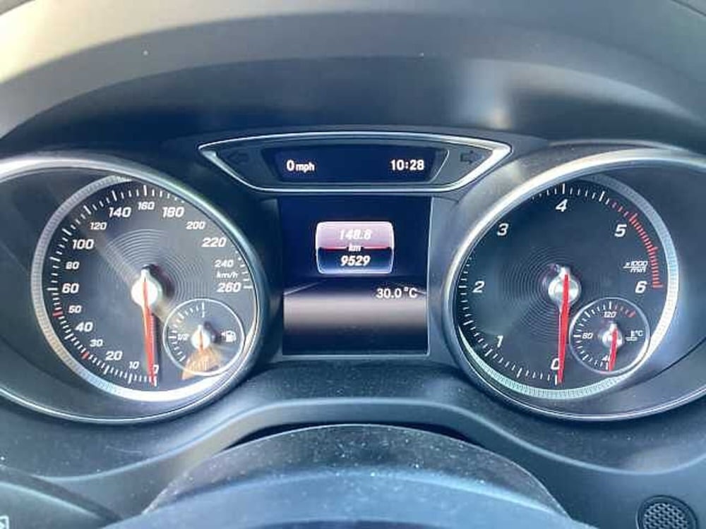 Mercedes-Benz GLA SUV usata a Roma (10)