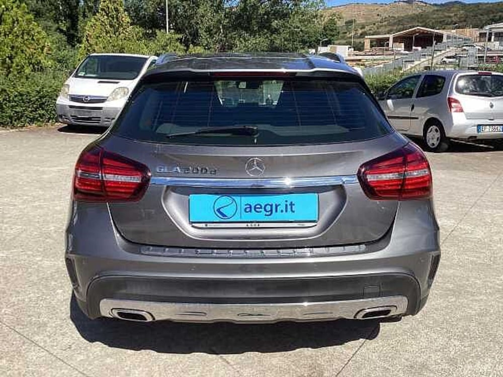 Mercedes-Benz GLA SUV usata a Roma (7)