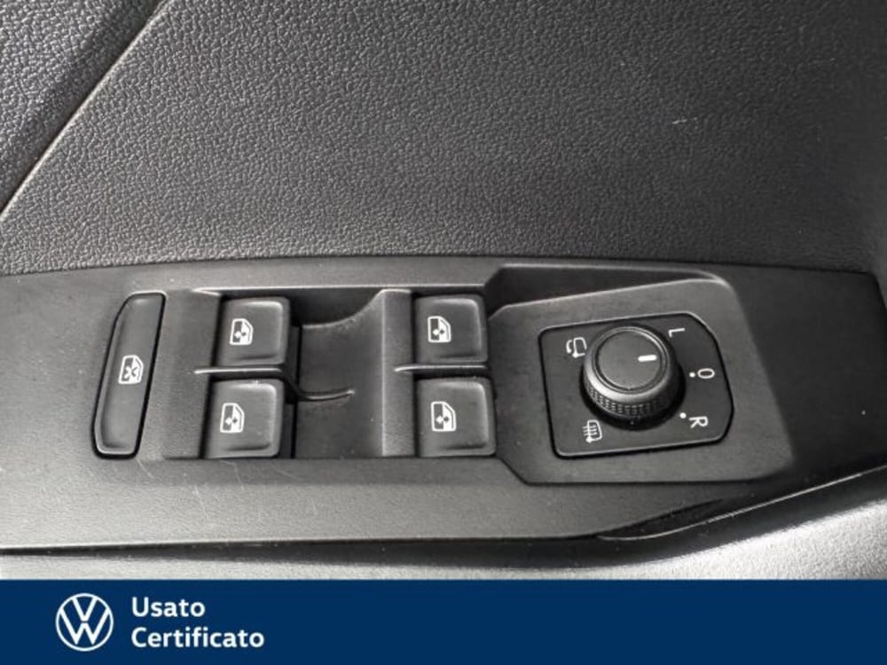 Volkswagen T-Cross usata a Vicenza (12)
