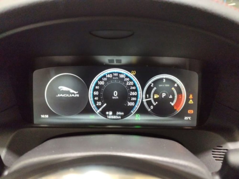 Jaguar XF usata a Modena (14)