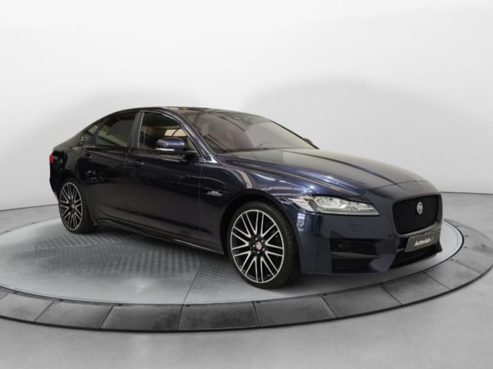 Jaguar XF usata a Modena (16)