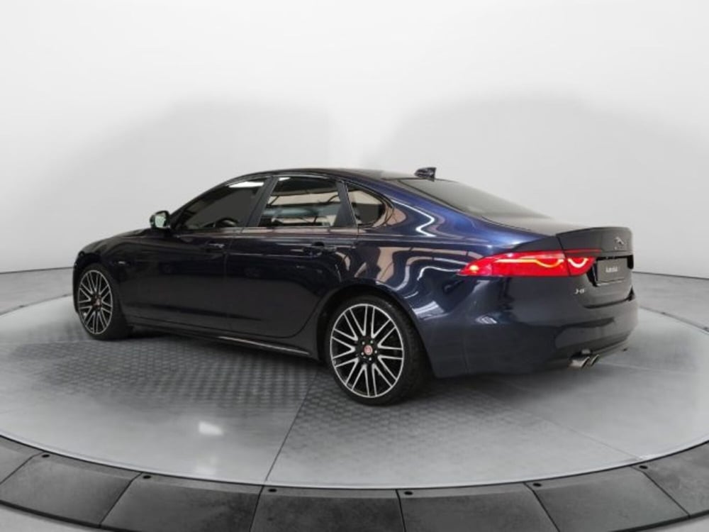 Jaguar XF usata a Modena (18)