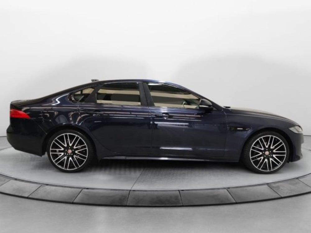 Jaguar XF usata a Modena (4)