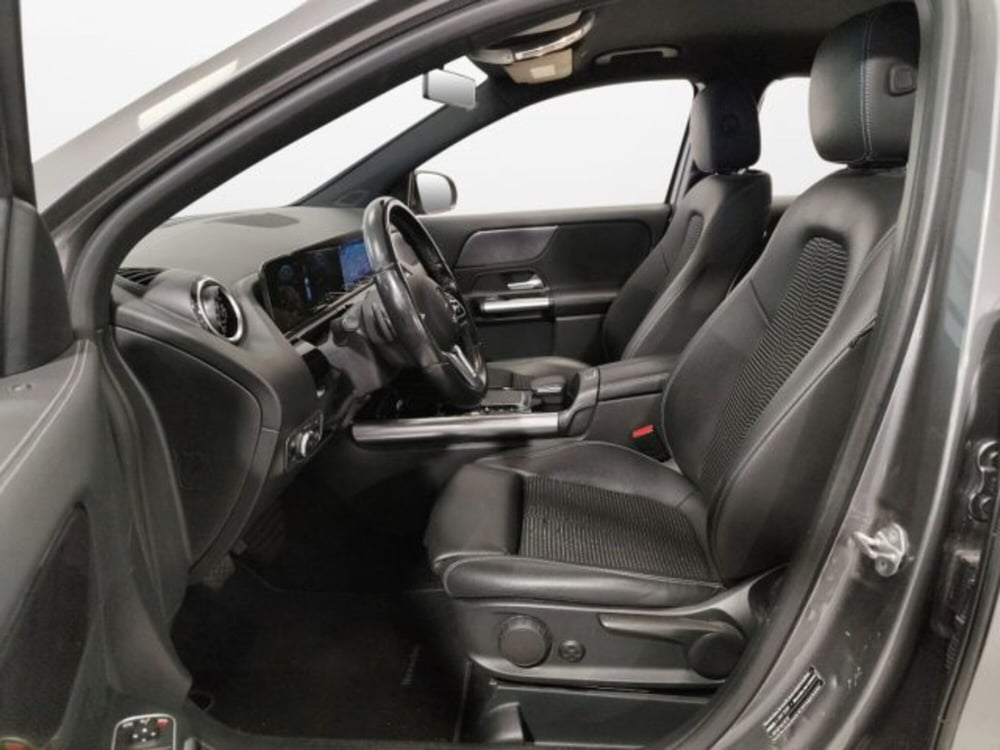 Mercedes-Benz GLA SUV usata a Modena (11)