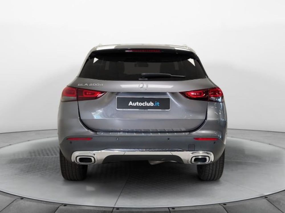 Mercedes-Benz GLA SUV usata a Modena (19)