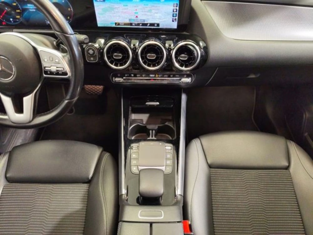 Mercedes-Benz GLA SUV usata a Modena (9)