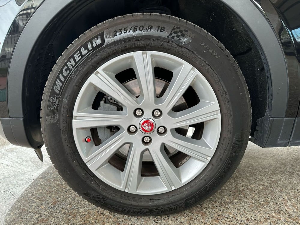 Jaguar E-Pace usata a Brescia (6)