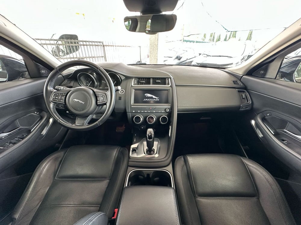 Jaguar E-Pace usata a Brescia (7)