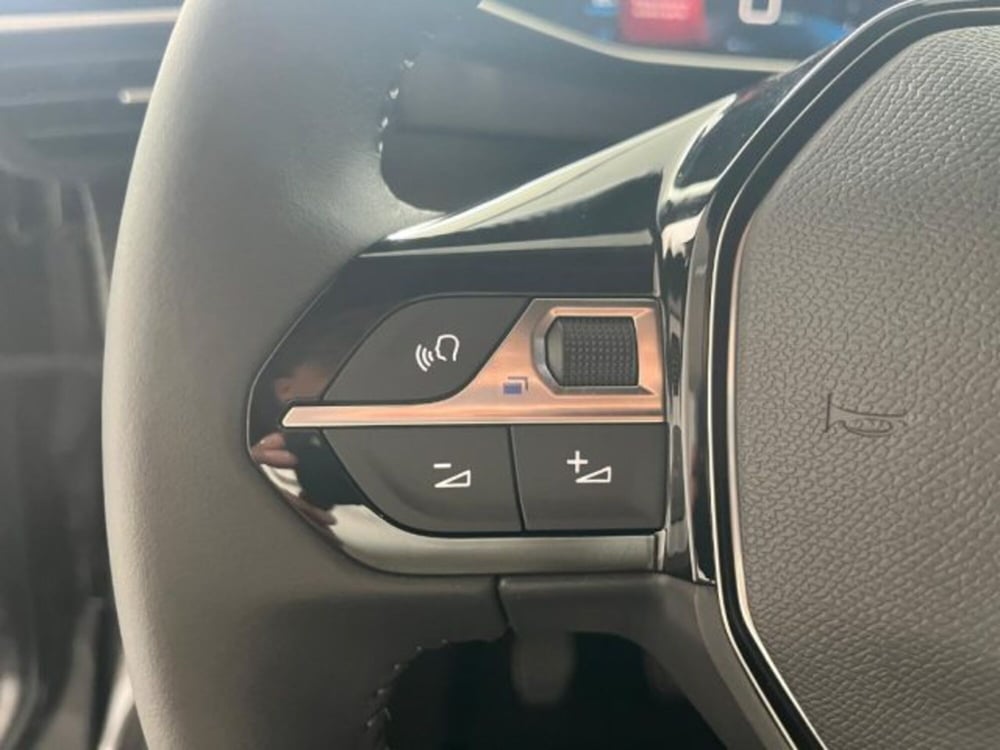 Peugeot 2008 nuova a Trapani (18)