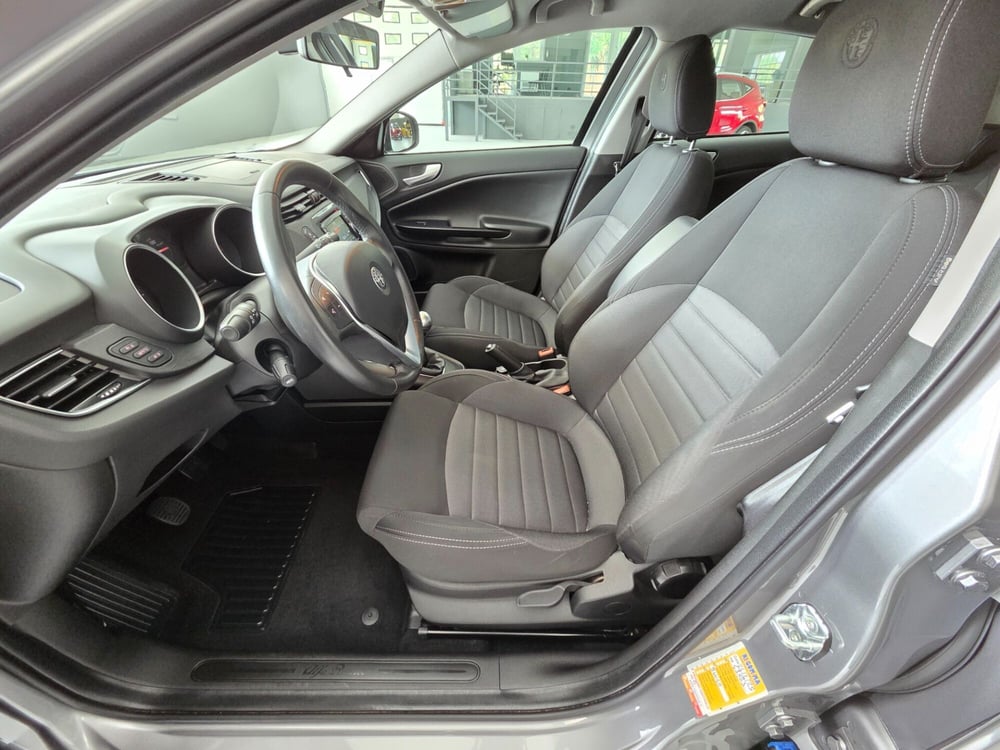 Alfa Romeo Giulietta usata a Torino (7)