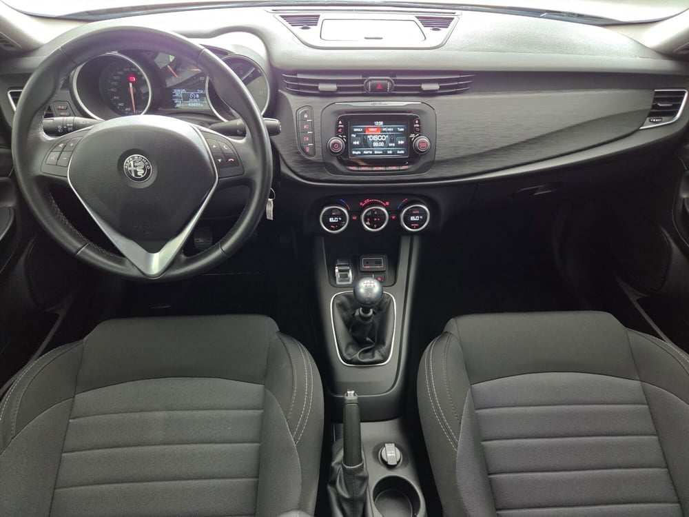 Alfa Romeo Giulietta usata a Torino (9)