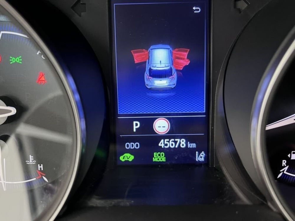 Toyota Toyota C-HR usata a Prato (12)