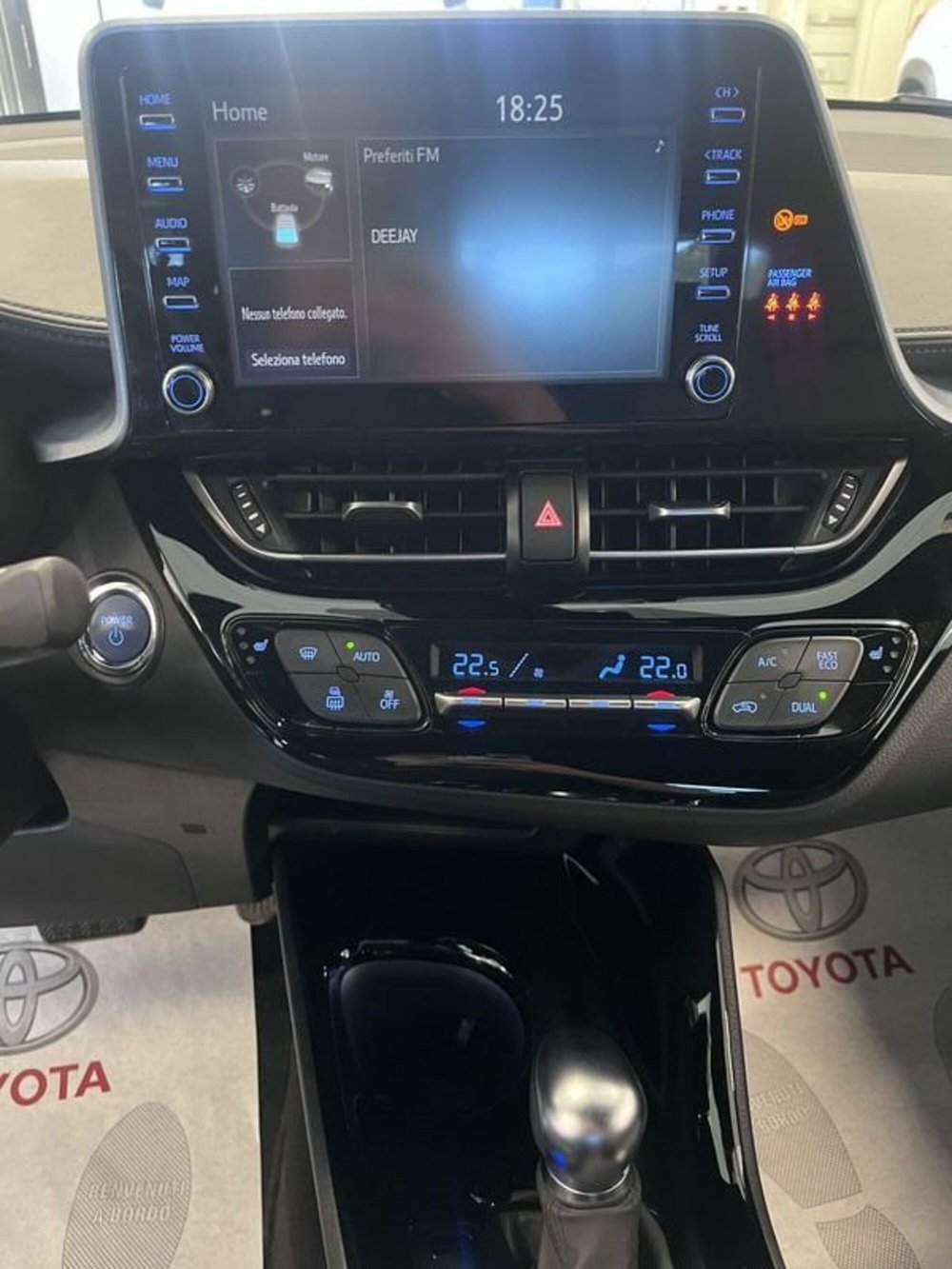 Toyota Toyota C-HR usata a Prato (11)