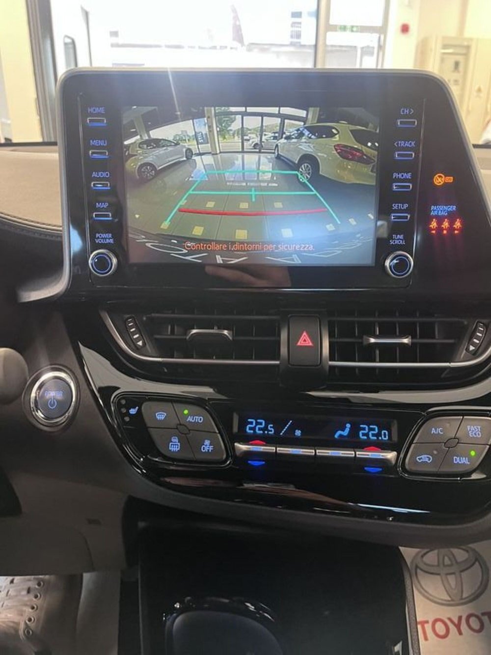 Toyota Toyota C-HR usata a Prato (13)