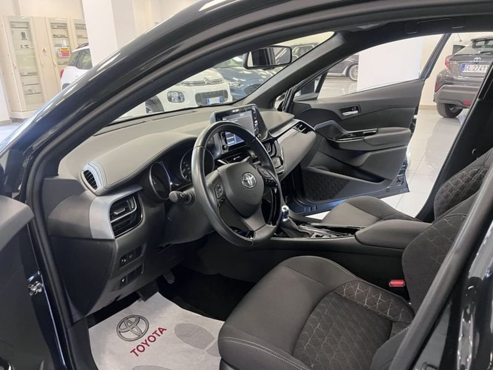 Toyota Toyota C-HR usata a Prato (7)