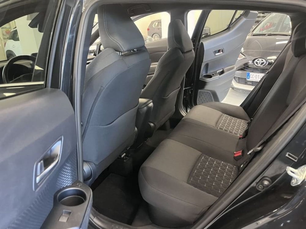 Toyota Toyota C-HR usata a Prato (9)