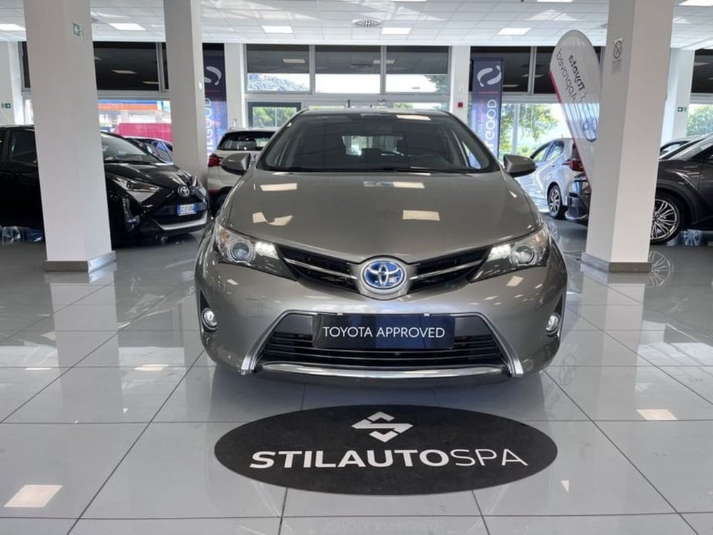 Toyota Auris usata a Prato (2)