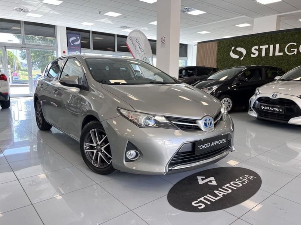 Toyota Auris usata a Prato (3)