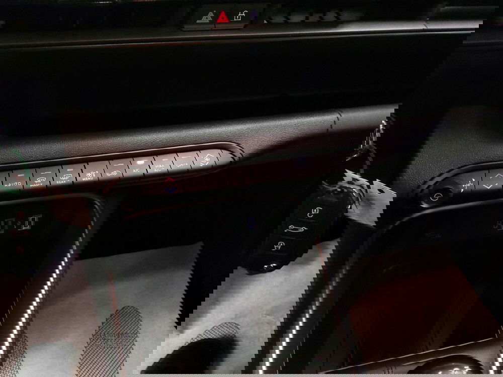 Jeep Avenger nuova a Monza e Brianza (18)