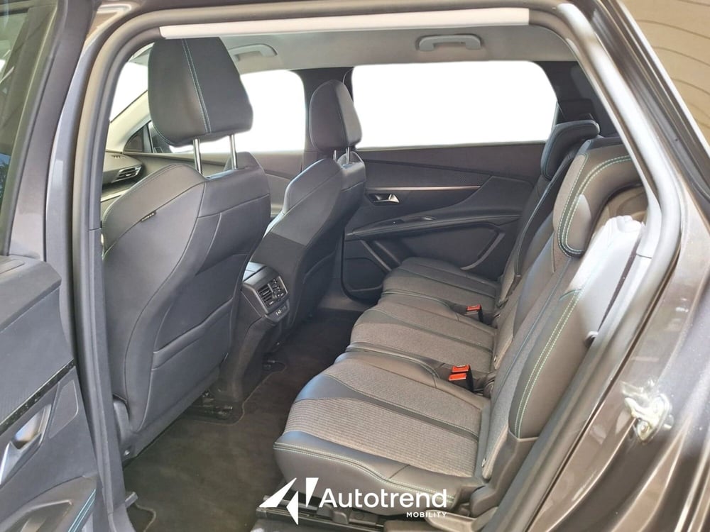 Peugeot 5008 usata a Bari (11)