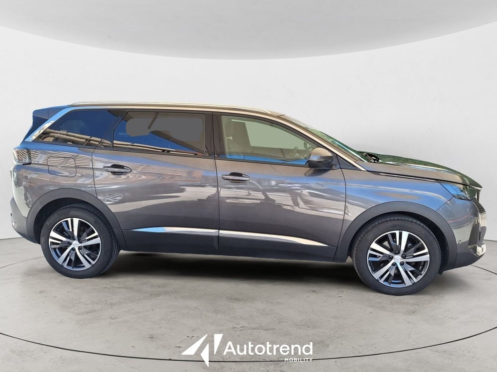 Peugeot 5008 usata a Bari (4)