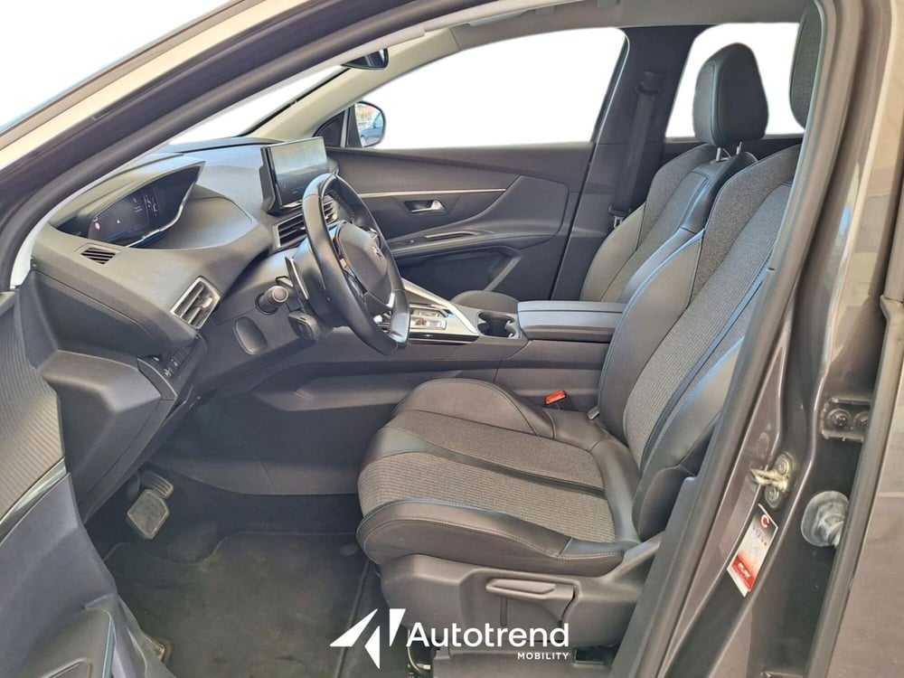 Peugeot 5008 usata a Bari (5)