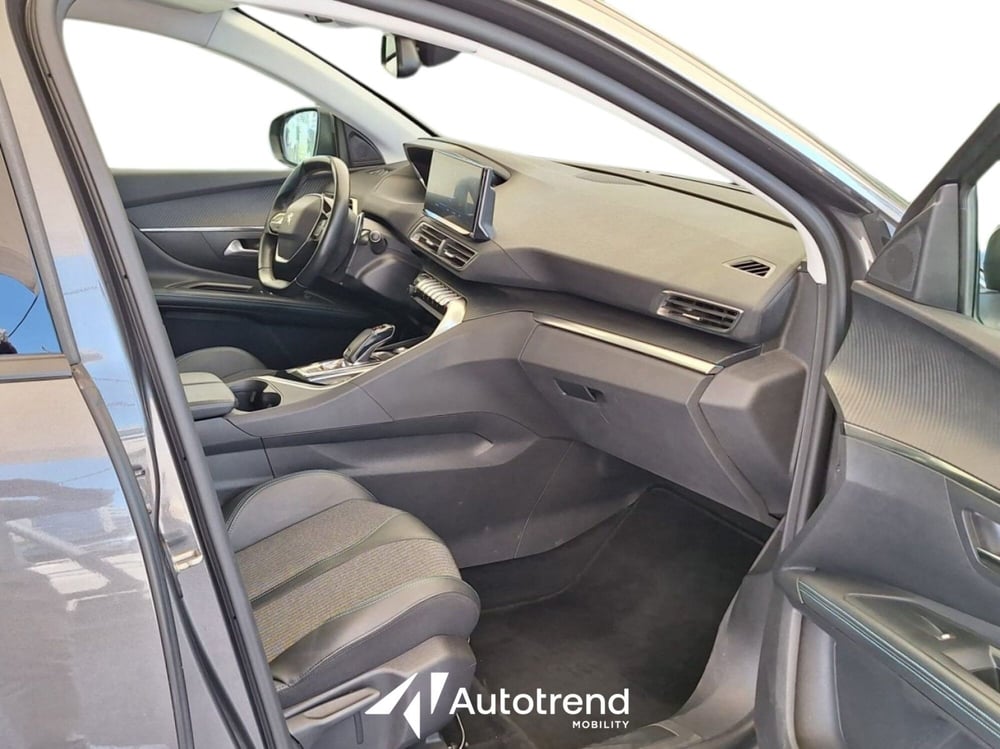 Peugeot 5008 usata a Bari (6)