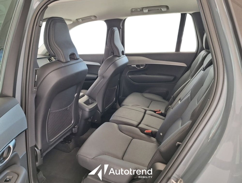 Volvo XC90 usata a Bari (15)