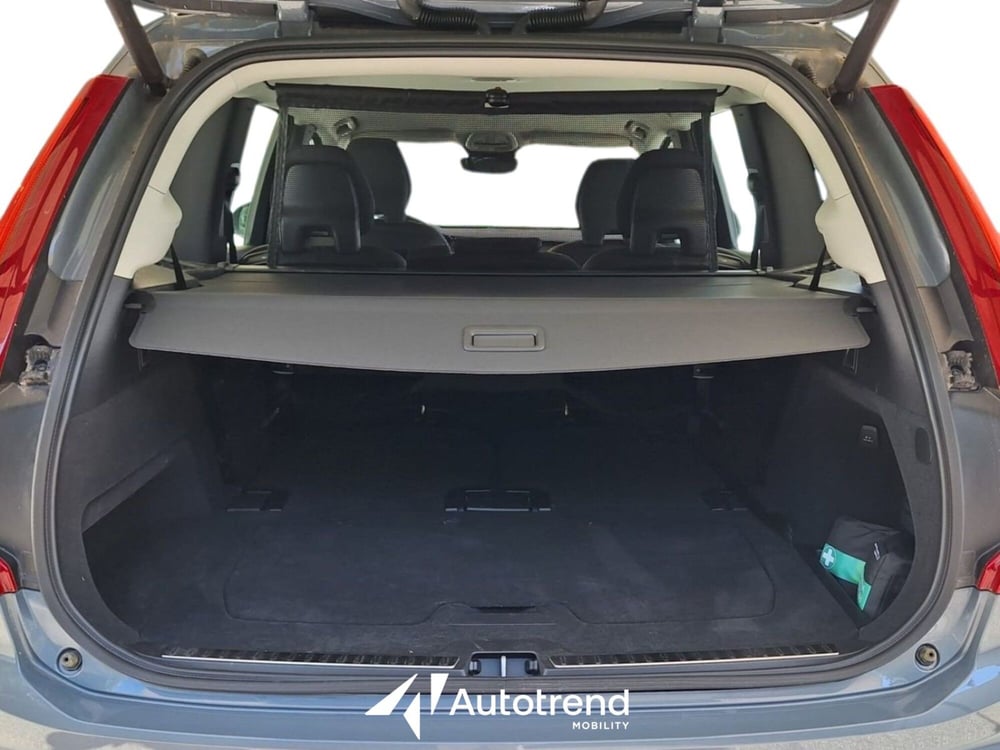 Volvo XC90 usata a Bari (16)