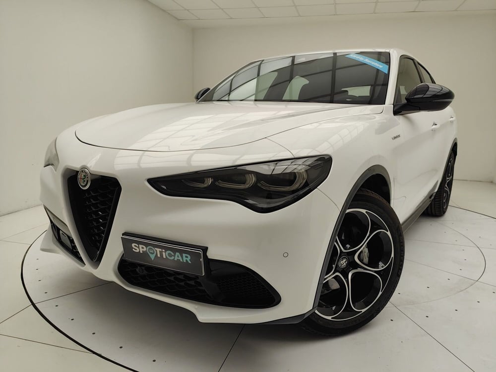 Alfa Romeo Stelvio nuova a Como