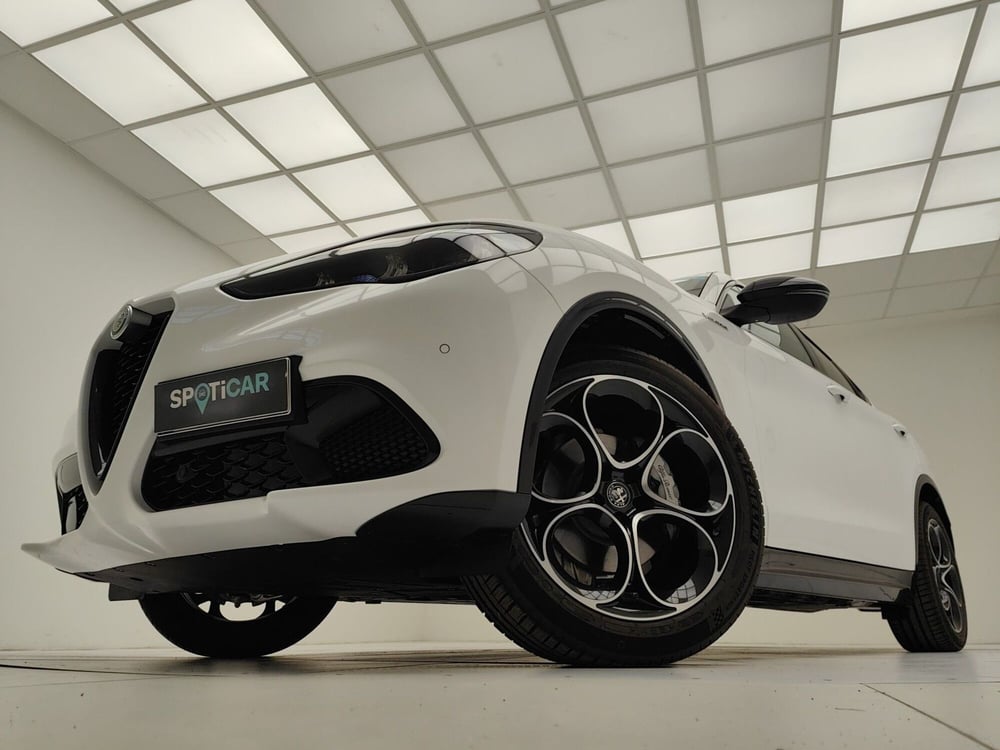 Alfa Romeo Stelvio nuova a Como (3)