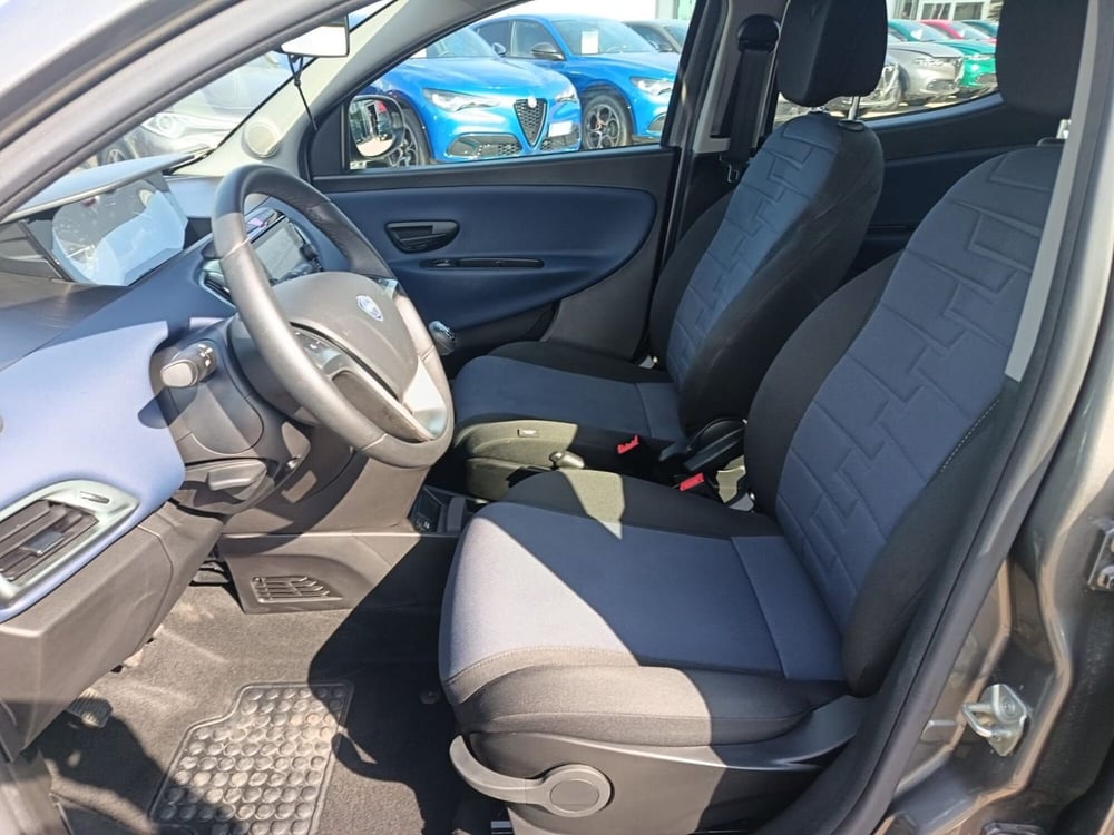 Lancia Ypsilon usata a Alessandria (13)