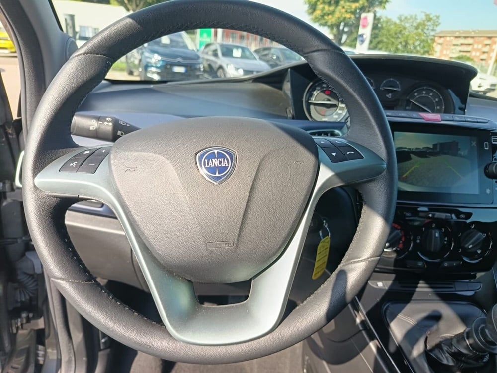 Lancia Ypsilon usata a Alessandria (17)