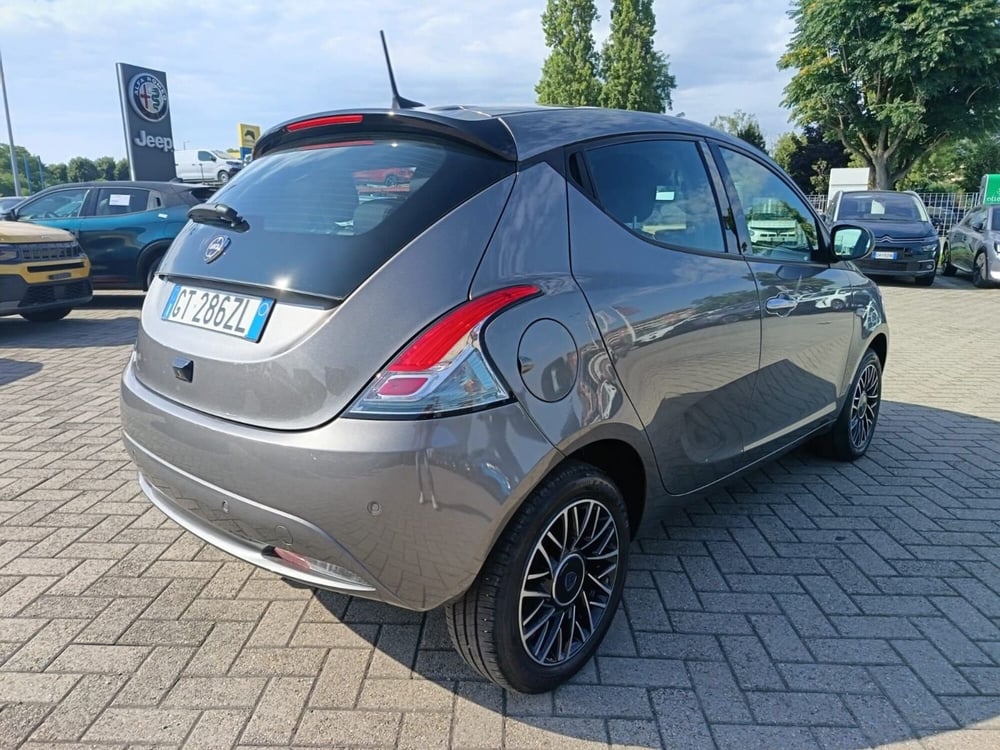 Lancia Ypsilon usata a Alessandria (5)