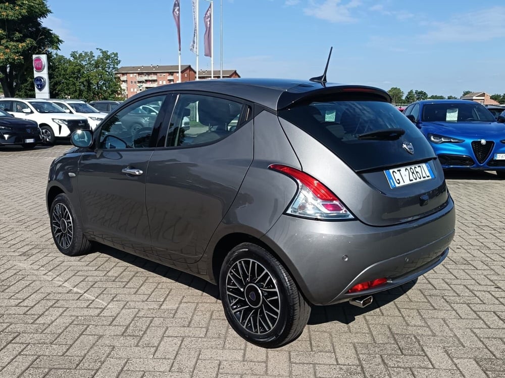 Lancia Ypsilon usata a Alessandria (7)
