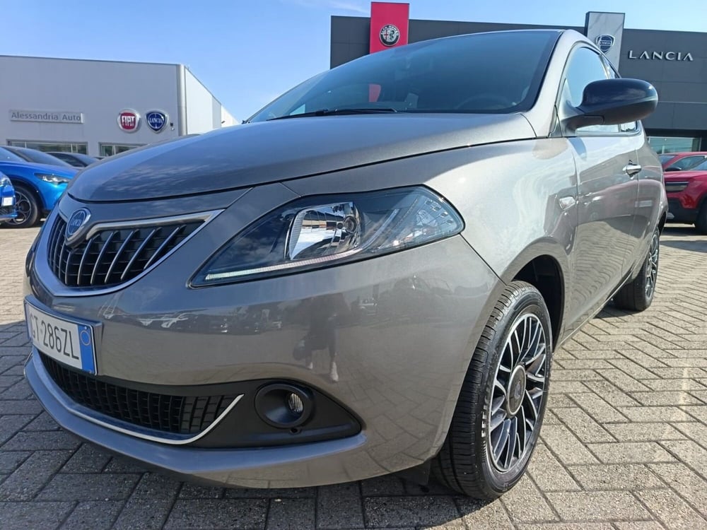 Lancia Ypsilon usata a Alessandria (9)